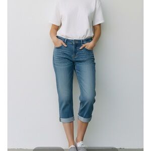 LEI Y2K Ashley Low Rise Capri Jeans Rhinestone Studded 9